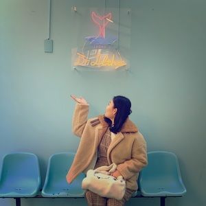 Meet your Posher, Claire